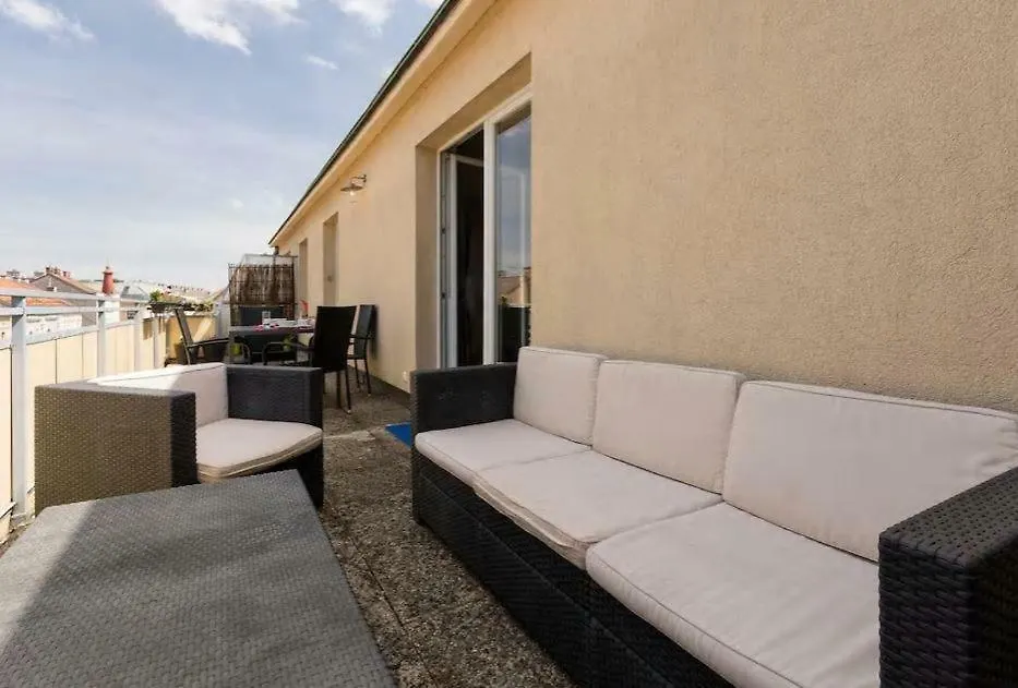Apartment Visit Vienna Roof Terrace Morning Sun